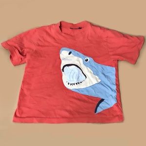 MINI BODEN SHARK RED TEE SHIRT AGE 5-6 YRS